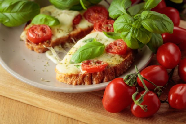 7 горячих бутербродов для вкусного завтрака: не только сыр и колбаса
